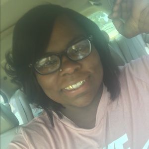 Meet your Posher, Kendra